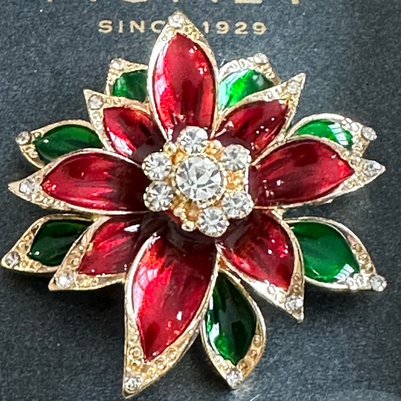 Monet Holiday Brooch Poinsettia New in Box - Picture 3 of 10
